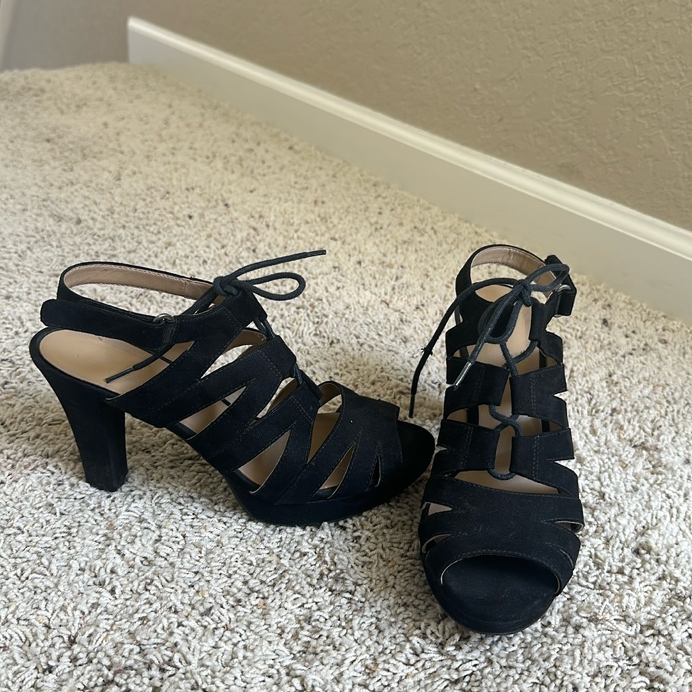 Naturalizer black lace up heels